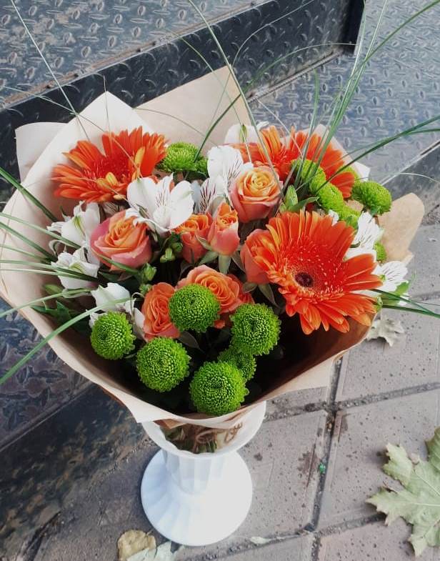 Букет цветов из: Герберы, Хризантемы, Альстромерии и Розы в Лесной Свердловской области