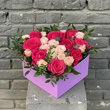 Цветочная композиция из Розы в коробке в Лесной Свердловской области
