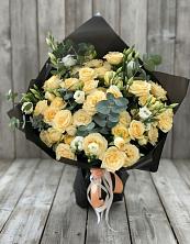 Букет цветов из:  Розы и Лизиантусы в Лесной Свердловской области