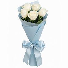 Букет 5 Белых роз Проуд в Лесной Свердловской области