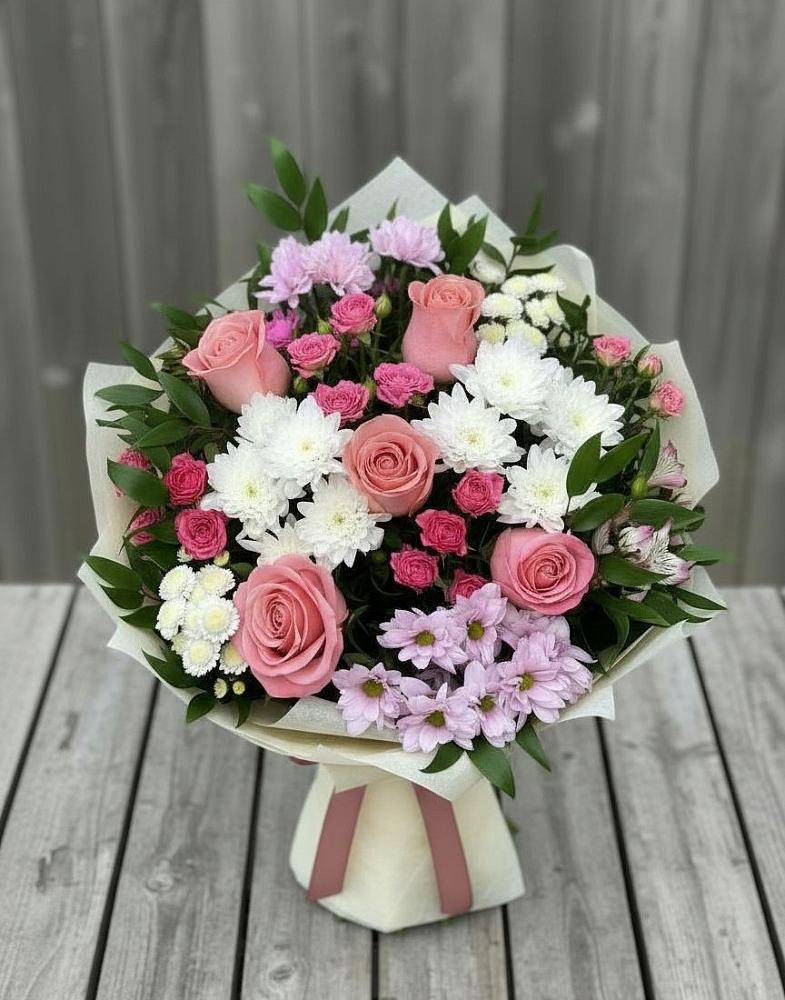 Букет цветов из: Альстромерии, Гвоздики, Розы и Хризантемы в Лесной Свердловской области