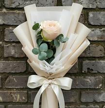 Букет цветов из:  Розы в Лесной Свердловской области