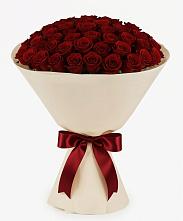 Букет 101 Бордовая роза Блэк Бакарра в Лесной Свердловской области