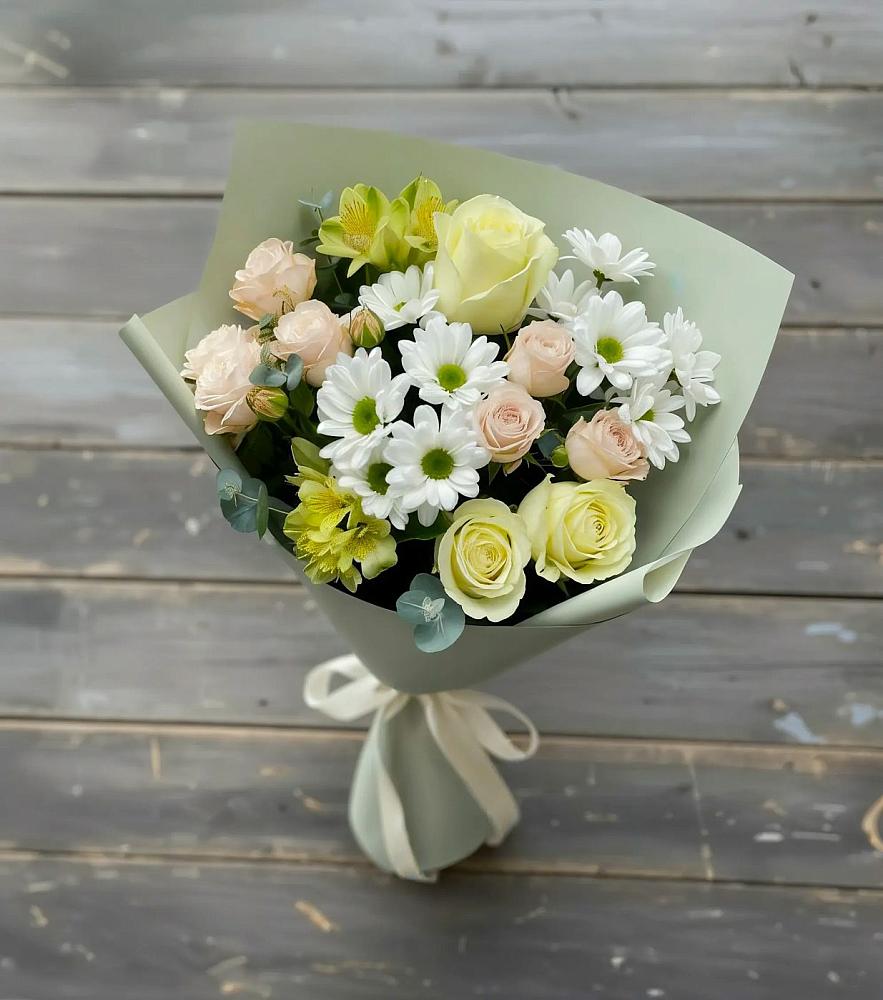 Букет цветов из: Альстромерии, Розы и Хризантемы в Лесной Свердловской области
