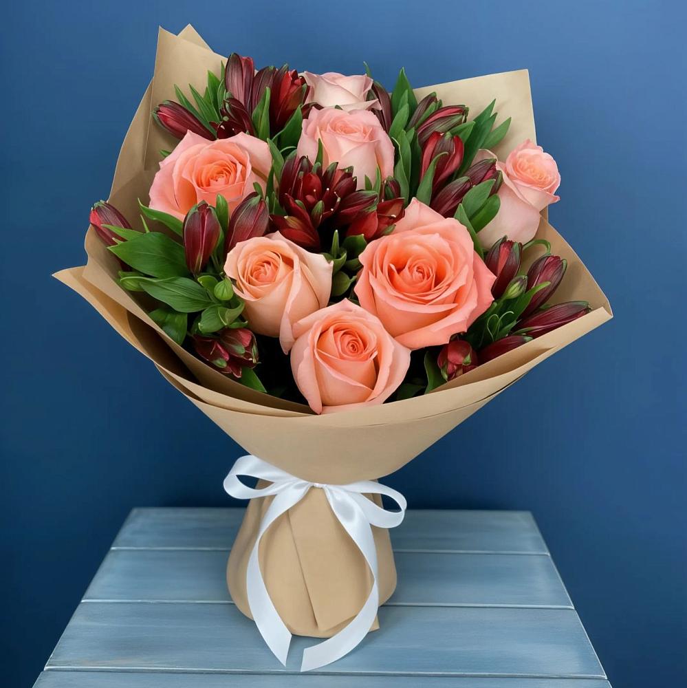 Букет цветов из: Розы и Альстромерии в Лесной Свердловской области