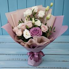 Букет цветов из:  Розы и Лизиантусы в Лесной Свердловской области