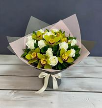 Букет цветов из:  Орхидеи и Розы в Лесной Свердловской области