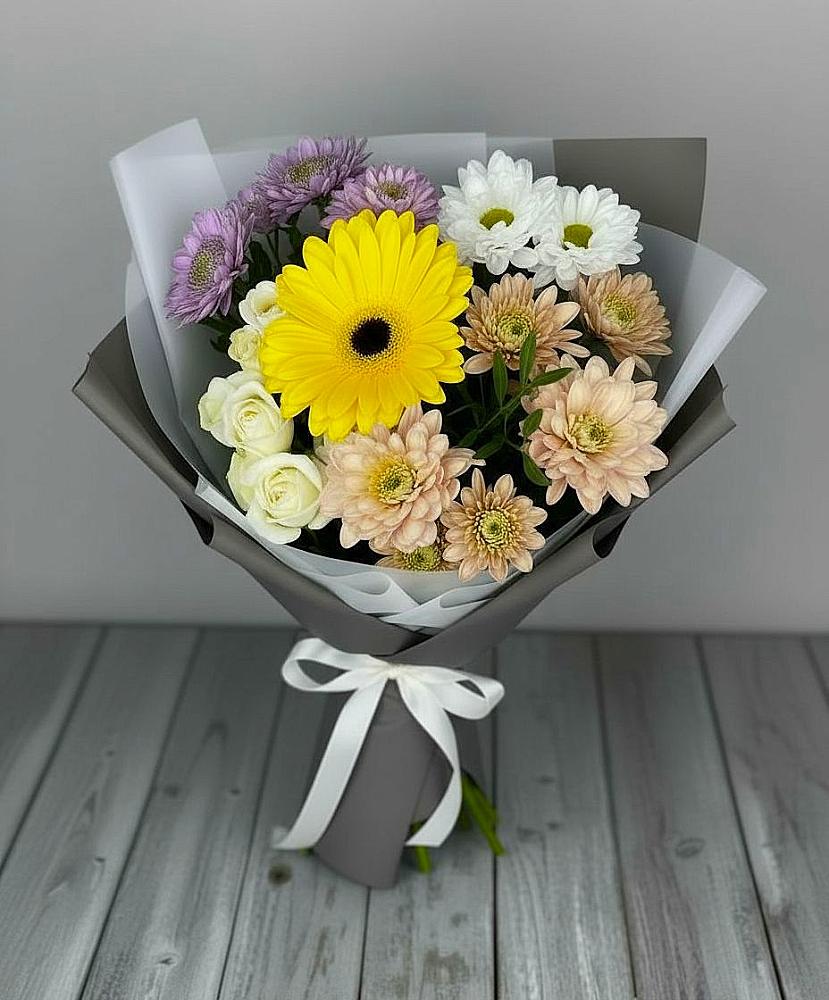 Букет цветов из: Розы, Герберы и Хризантемы в Лесной Свердловской области
