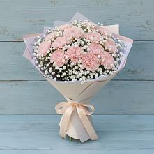 Букет цветов из:  Гвоздики в Лесной Свердловской области