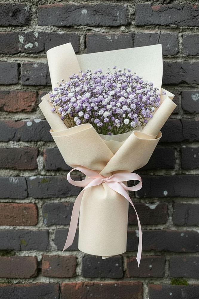 Букет цветов из: Гипсофила в Лесной Свердловской области