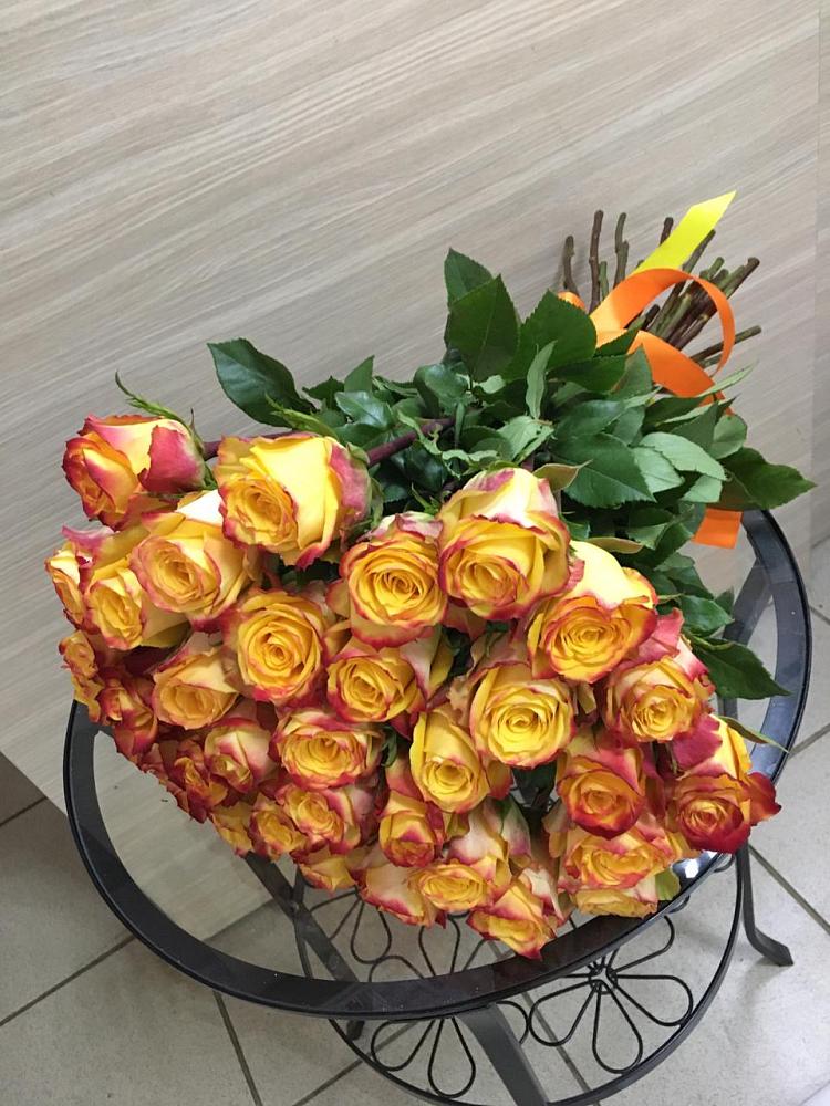 Букет Желтые розы в Лесной Свердловской области