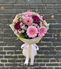 Букет цветов из:  Герберы и Хризантемы в Лесной Свердловской области