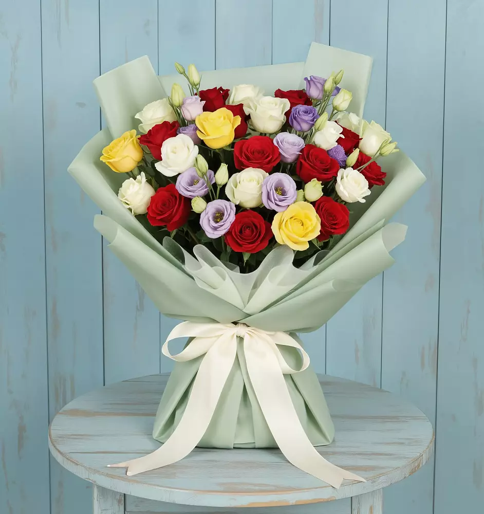 Букет цветов из: Розы в Лесной Свердловской области