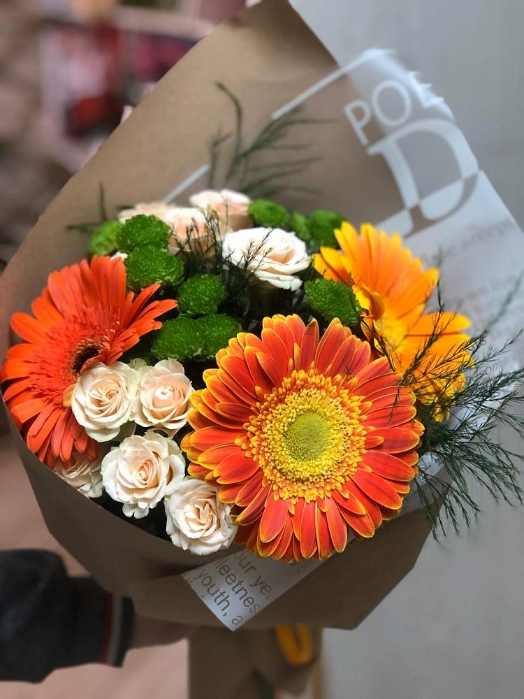 Букет цветов из: Герберы, Хризантемы и Розы в Лесной Свердловской области