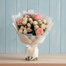 Букет цветов из:  Розы в Лесной Свердловской области