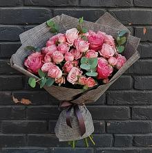 Букет цветов из:  Розы в Лесной Свердловской области